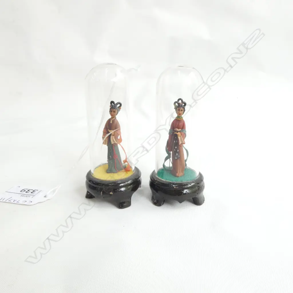 2 SMALL VINTAGE GLASS DOMED CASED ORIENTAL FIGURES H90MM Image 1++