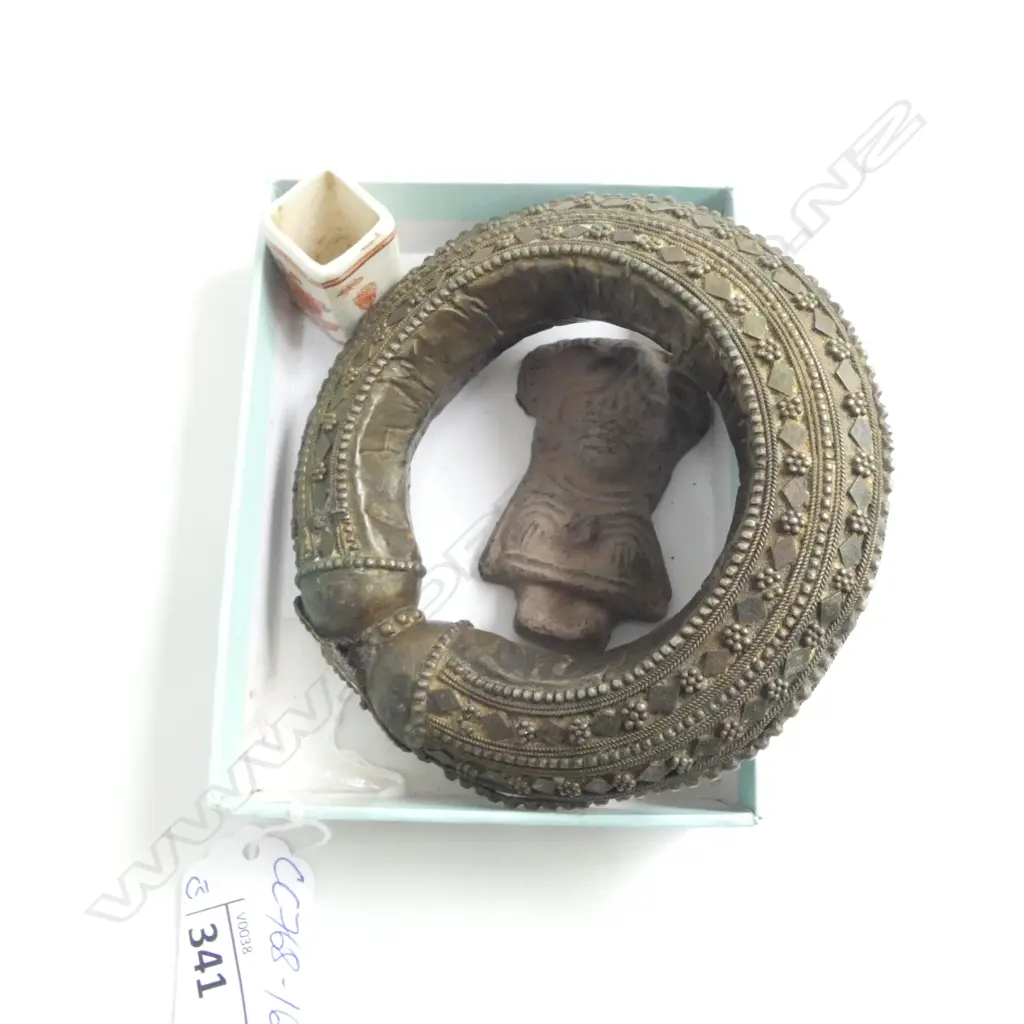 3 OLD? SMALL ITEMS: BANGLE + CARVED STONE PCE + MINI VASE or bird feeder? Image 1++