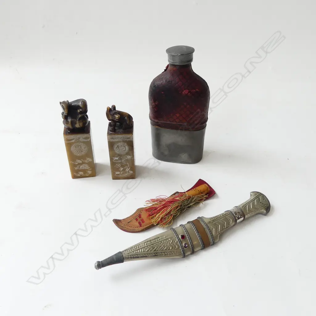 SMALL LOT 2 KNIVES  HIP FLASK H120MM & 2 CHINESE SOAPSTONE CHOPS Image 1++