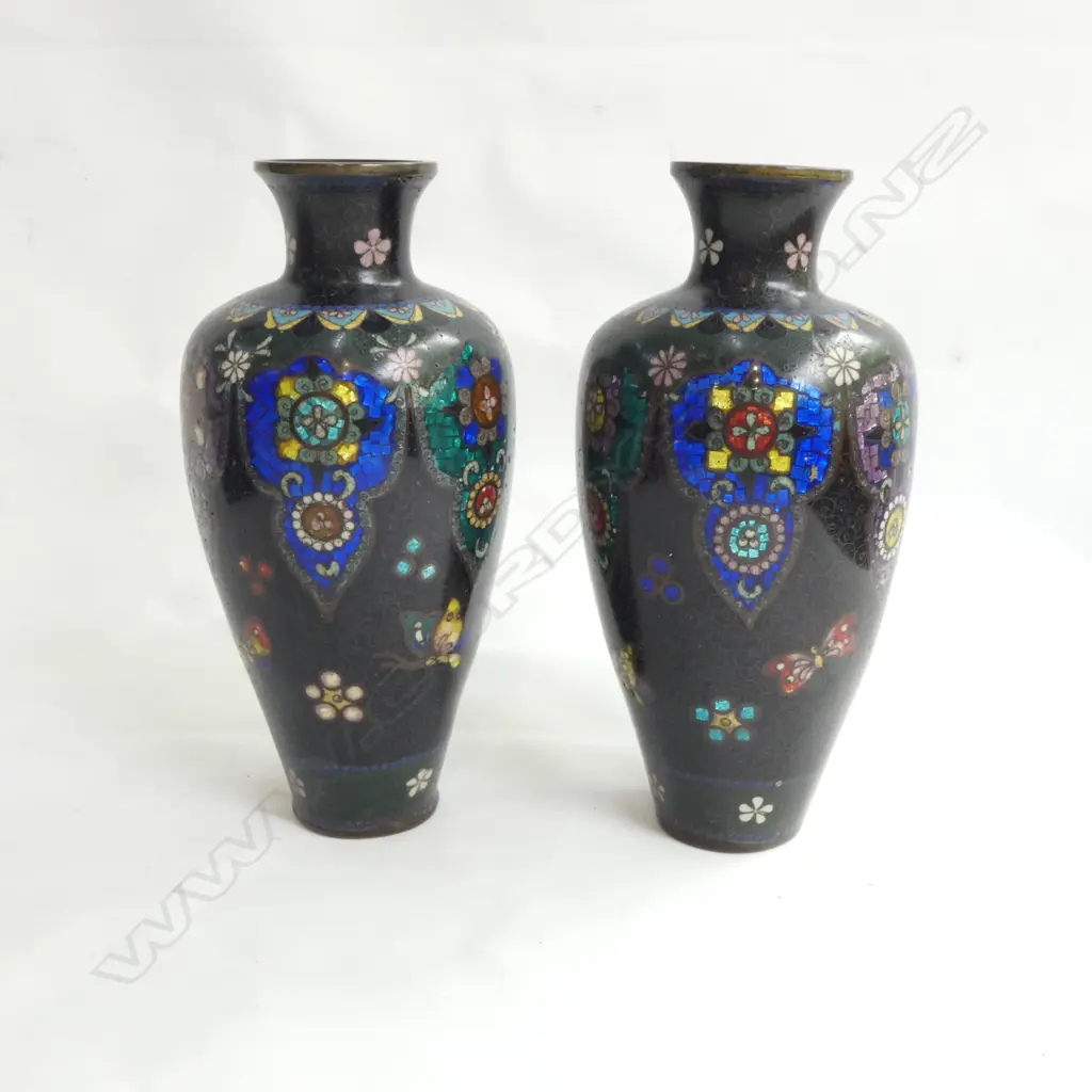 PR BLACK CLOISONNE VASES H.190mm Image 1++