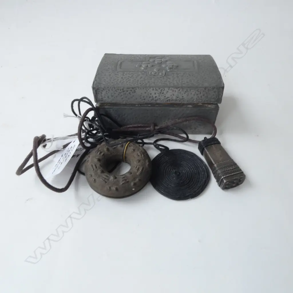 3 VIETNAMESE? NECKLACES L.360mm w. HAMMERED PEWTER CASED BOX Image 1++