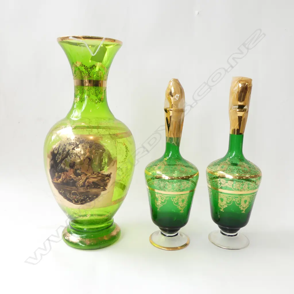3 PCES GREEN VENETIAN GLASS; PR DECANTERS + VASE H.415mm Image 1++