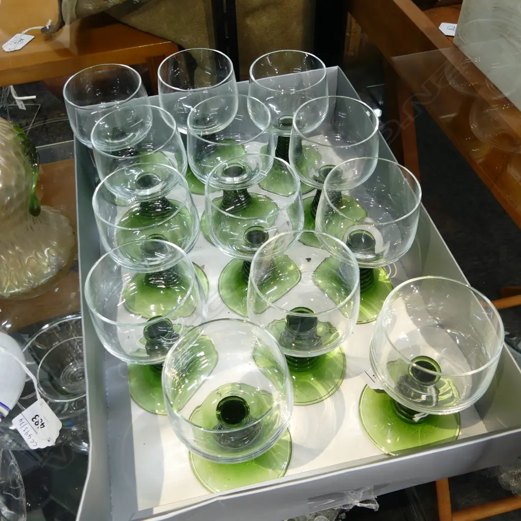 13 GREEN STEM WINE GLASSES H.110mm Image 1++