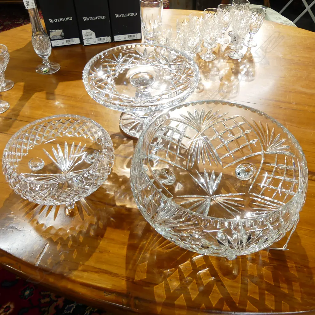 3 HEAVY CUT CRYSTAL PCES; 2 FOOTED BOWLS, 1 COMPORT H.140mm Image 1++