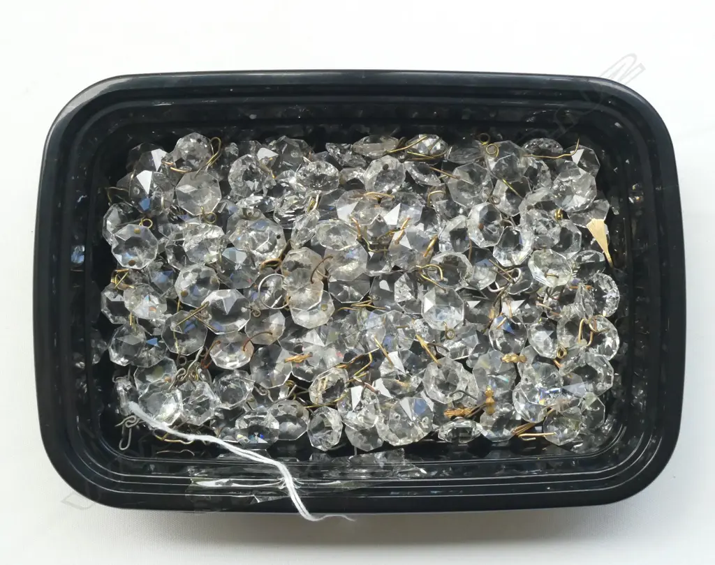 156 SMALL VINTAGE FACET CUT CRYSTALS, L.15MM Image 1++