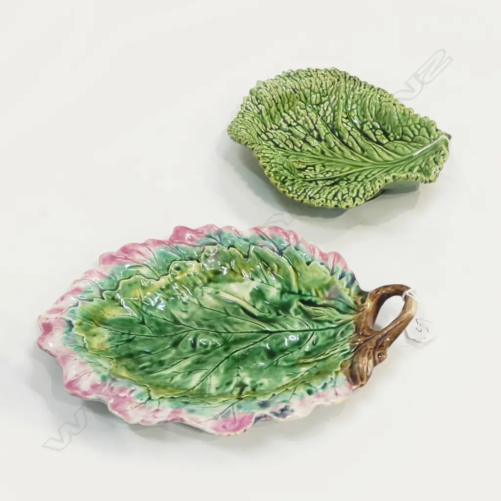 SARREGUEIMINES LEAF PLATE L220MM & ETRUSCAN MAJOLICA LEAF DISH L310MM Image 1++