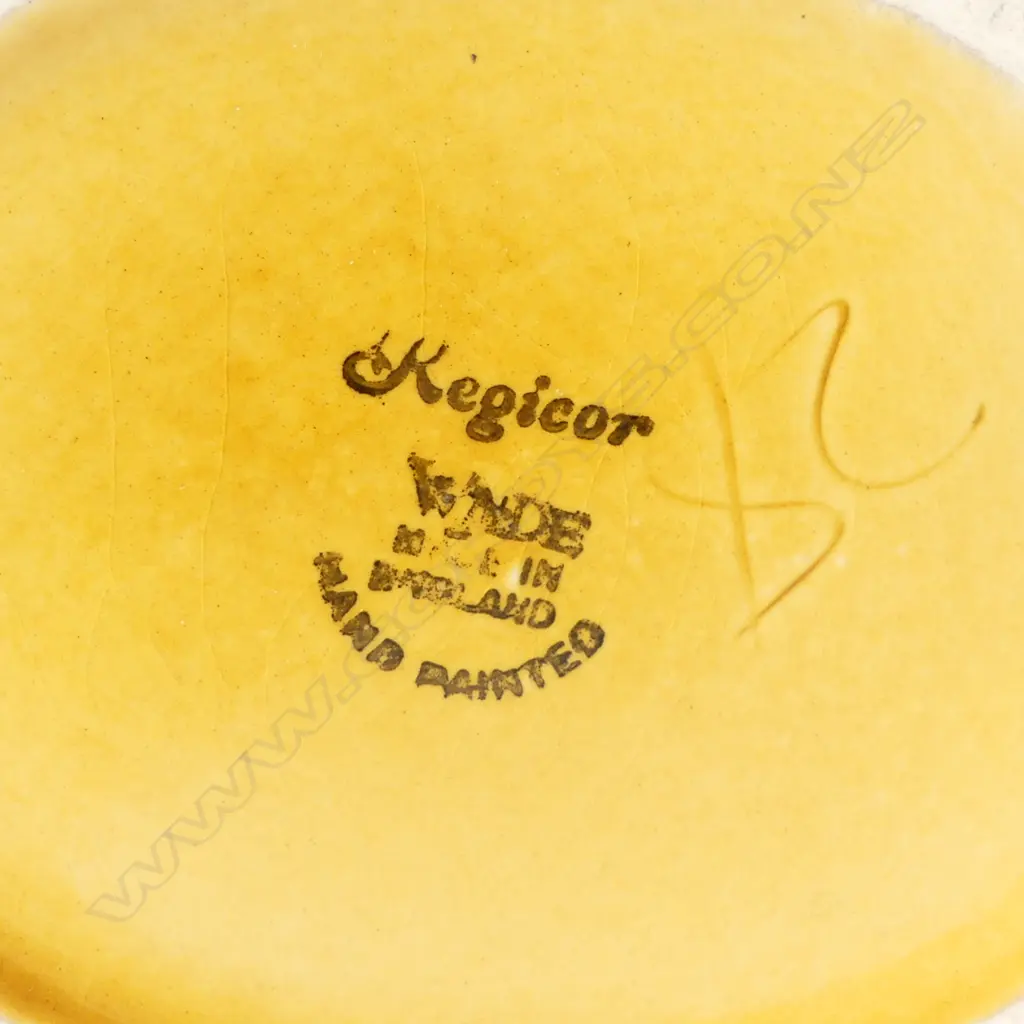 3 GRADUATING WADE McCALLUM JUGS H.170mm Image 1++