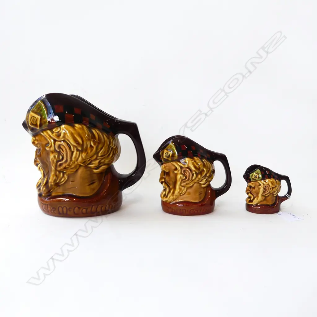 3 GRADUATING WADE McCALLUM JUGS H.170mm Image 1++