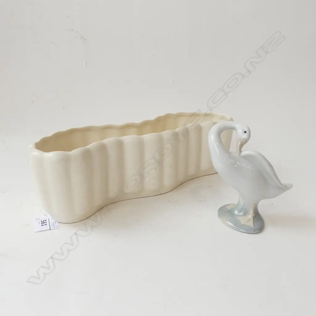 CROWN LYNN TROUGH VASE AF W.290mm, LLADRO GOOSE H.105mm BOTH AF Image 1++