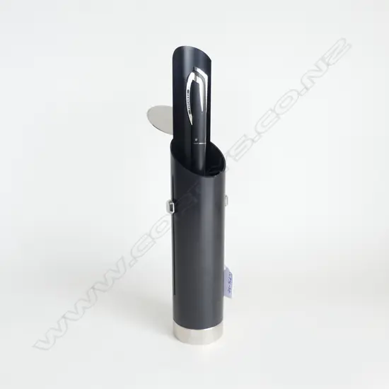 VISCONTI FOUNTAIN PEN IN DISPLAY CASE H.210mm