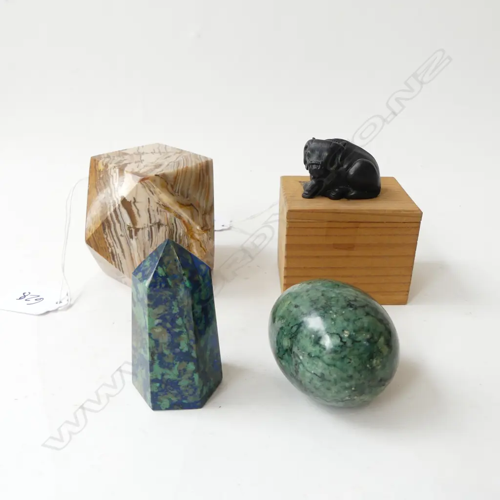 AGATE PAPERWEIGHT w. LAPIS OBELISK, SOAPSTONE EGG, BRONZE OKIMONO (SIGNED) Image 1++