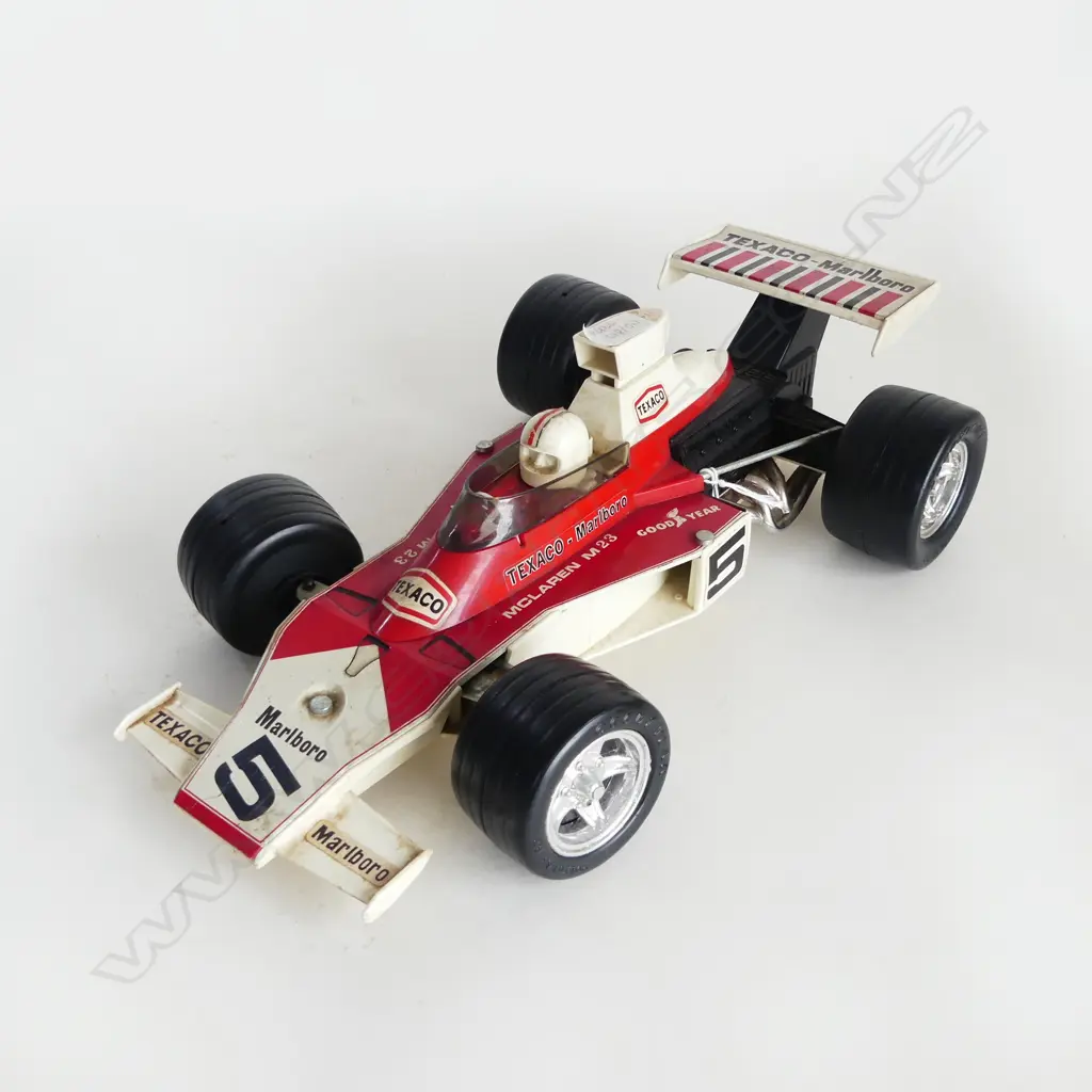 1980's McLAREN F1 CAR MODEL, JAPANESE MADE, RUNNING, 320 x 190mm Image 1++