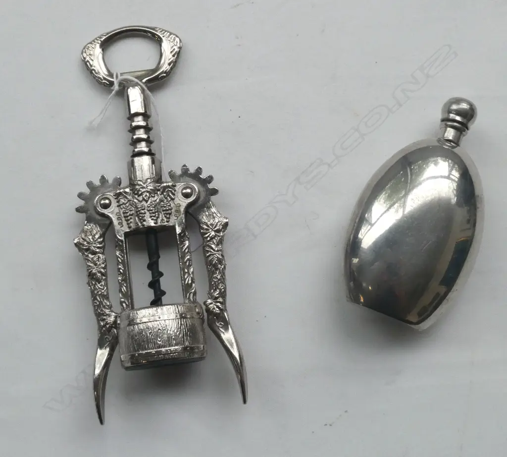 WALKER & HALL 3OZ HIPFLASK & WINE BARREL CORKSCREW, L.115MM-190MM  Image 1++