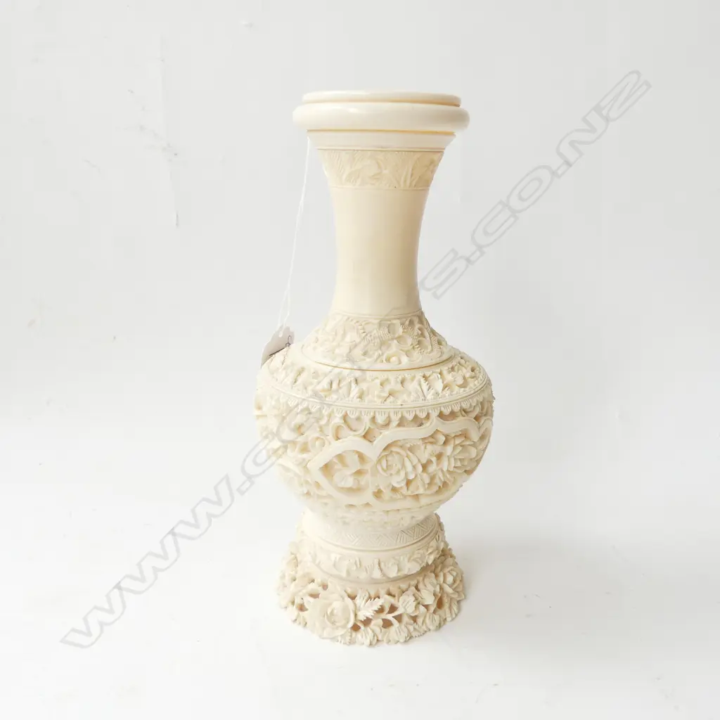 CARVED IVORY VASE H210MM +/- Image 1++