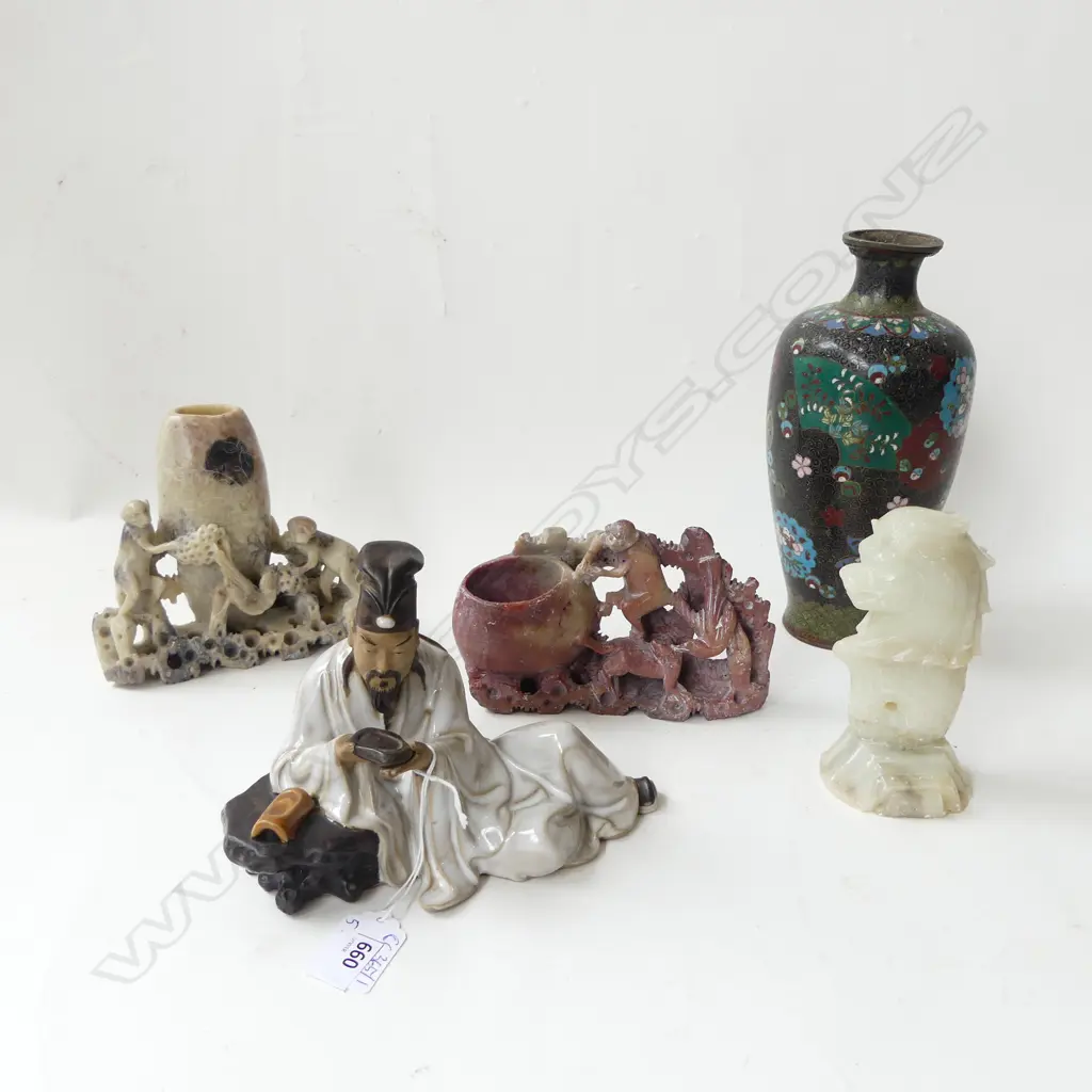 5 ORIENTAL PCES; 3 SOAPSTONE CARVINGS, CERAMIC FIGURE, CLOISONNE VASE H.210mm AF Image 1++