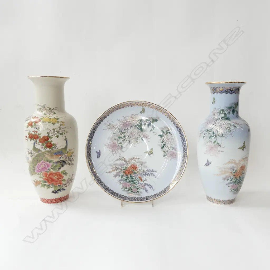 'KYOTO' PLATE & VASE w. OTHER JAPANESE VASE H.300mm Image 1++