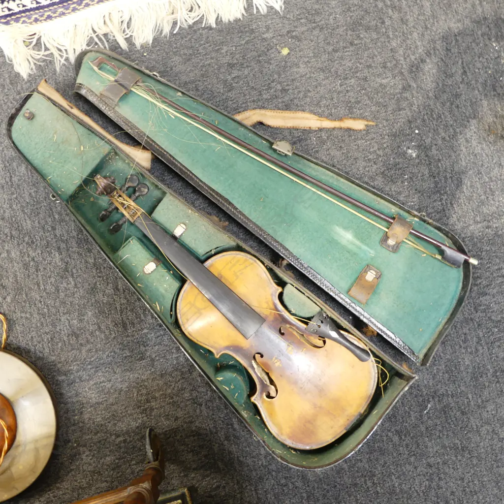 ANTIQUE VIOLIN & BOW IN CASE FAULTS L770MM Image 1++