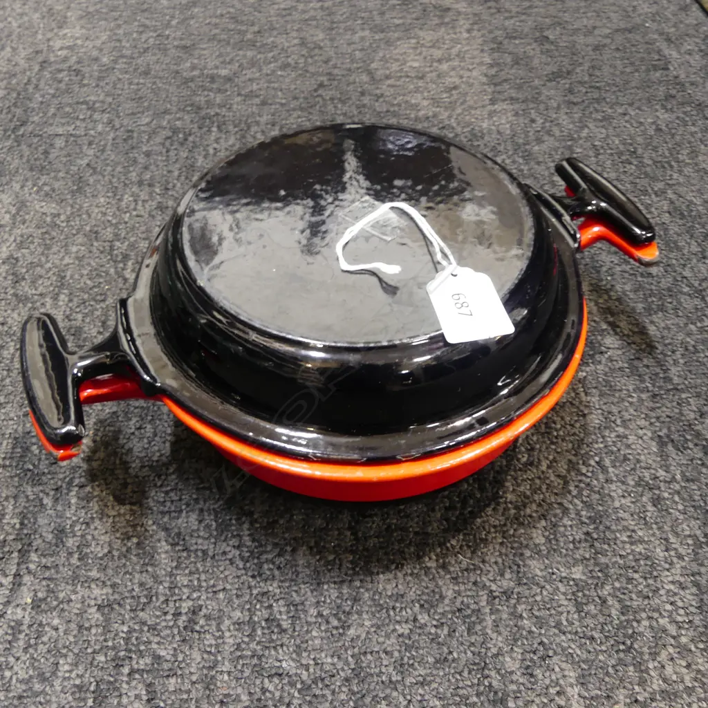 DANISH LIDDED CAST IRON ENAMELED CASSEROLE POT DIA200MM Image 1++