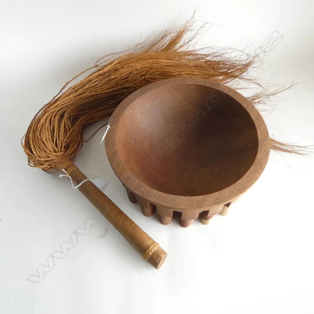 TONGAN KAVA BOWL Dia 290mm & FLYWHISK Image 1++