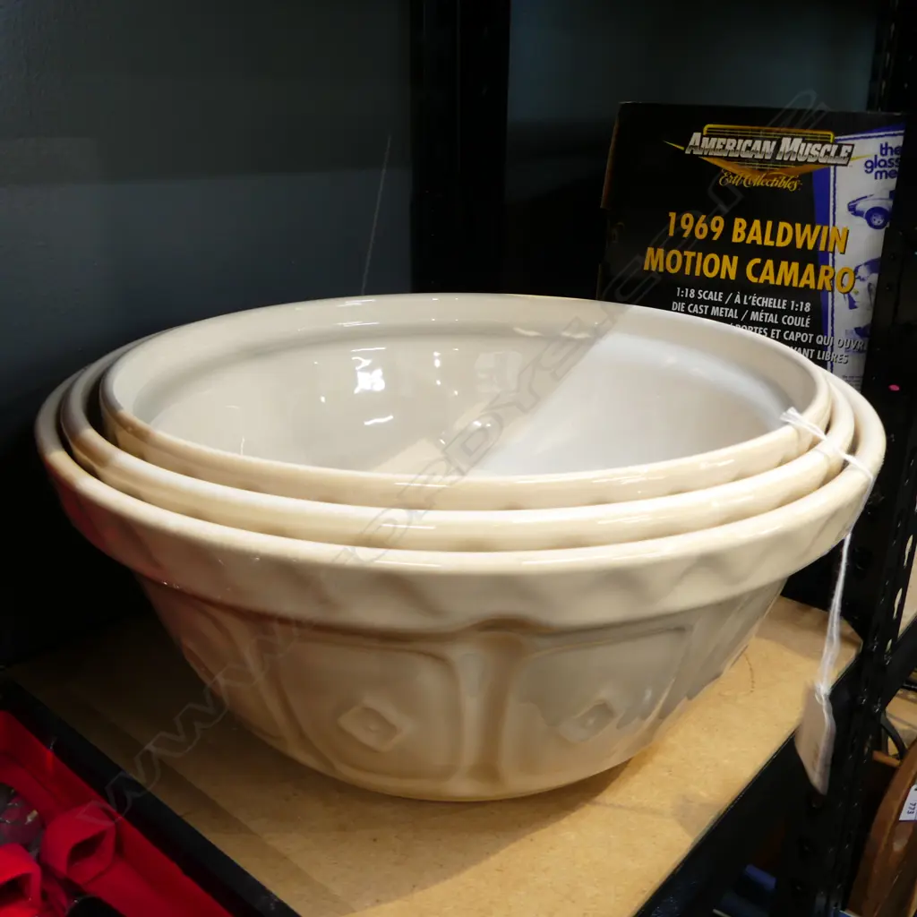 3 LG MASON CASH GRADUATING MIXING BOWLS... Image 1++