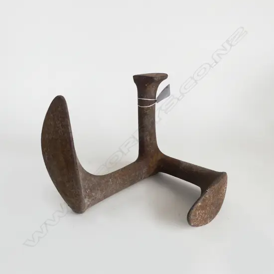HEAVY IRON COBBLER'S SHOE LAST