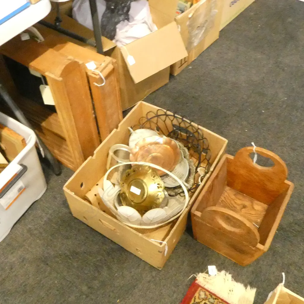 WOODEN BOX/MAGAZINE RACK 275x260x300mm, BOX ASST METALWARE & 2 WOODEN CARRY CASES Image 1++