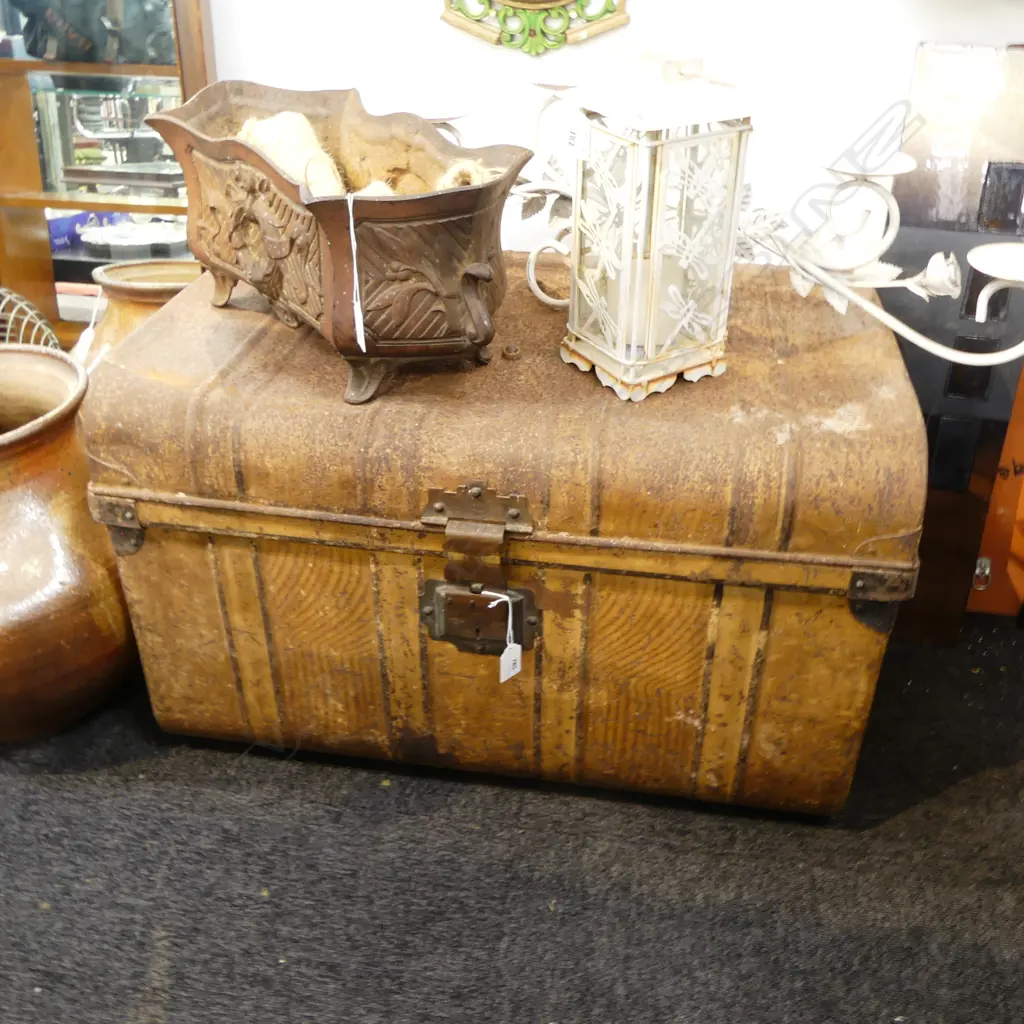 VINTAGE METAL TRAVEL TRUNK (RUSTED) 690x490x450mm Image 1++