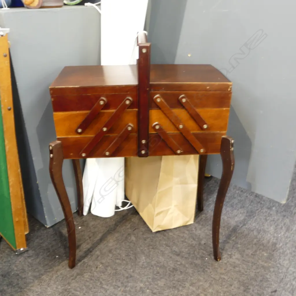 CONCERTINA SEWING BOX H.700mm Image 1++