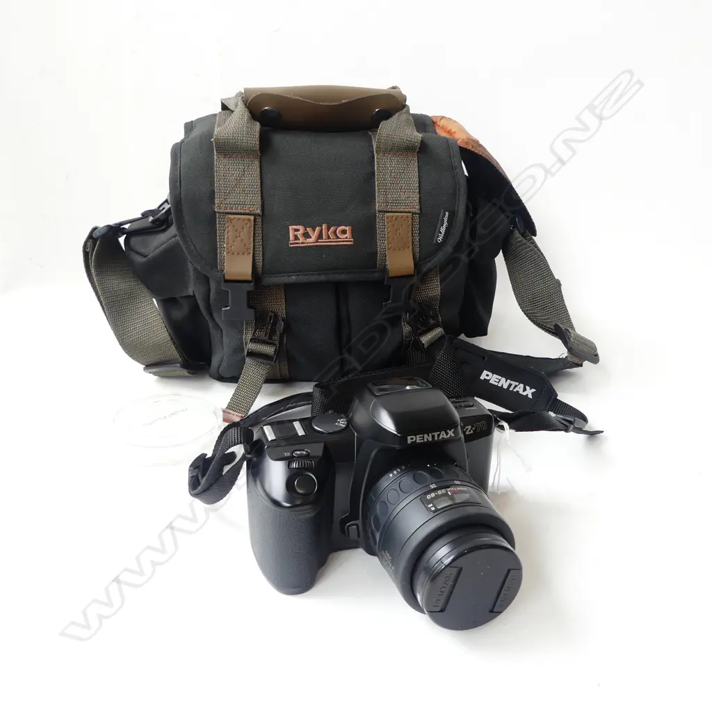 PENTAX Z-70 SLR CAMERA WITH CASE + ACCESSORIES Image 1++