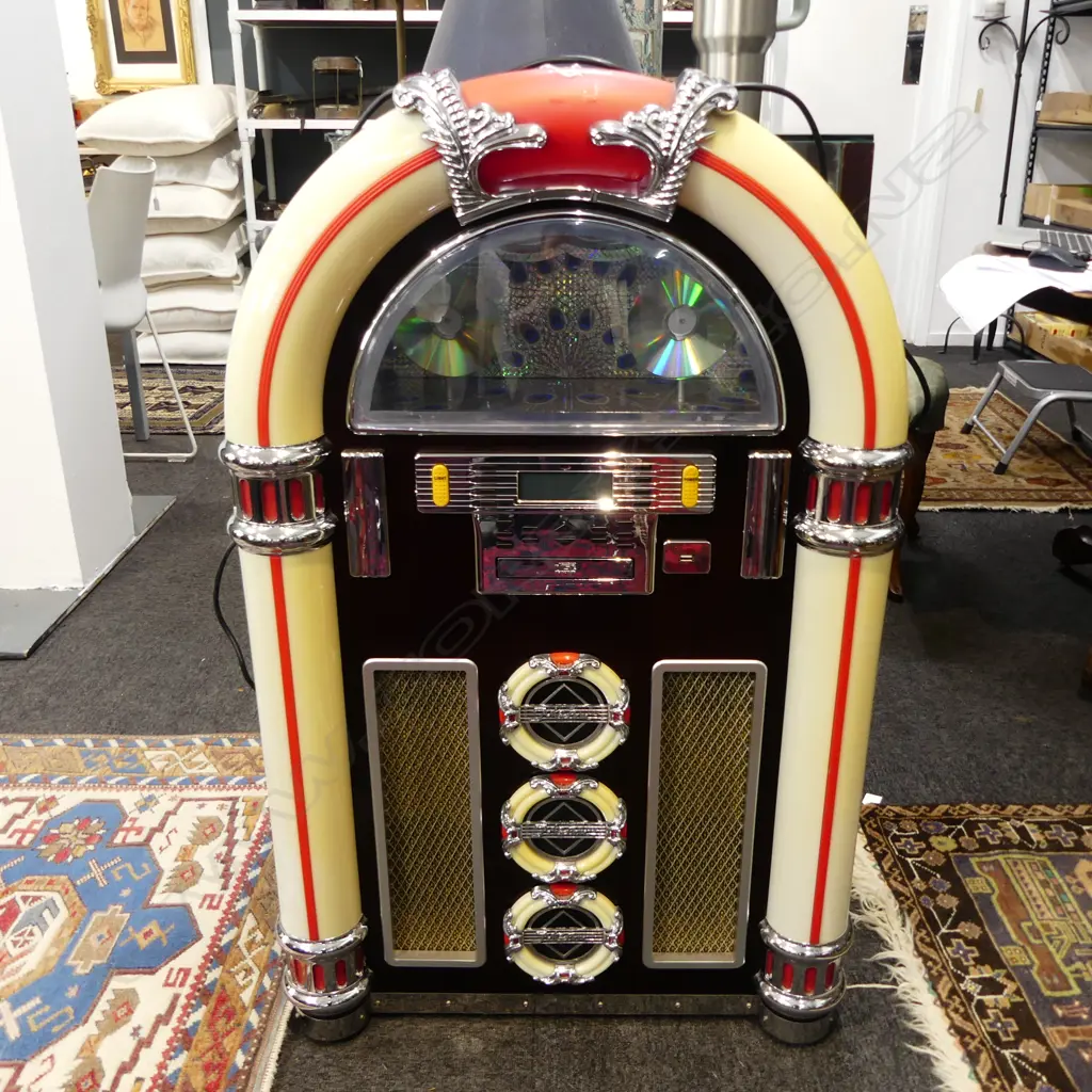 CD / USB JUKEBOX 630x300x1040mm working Image 1++