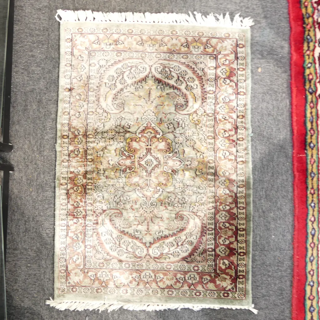 HAND KNOTTED WOOL & SILK RUG 900x600mm Image 1++