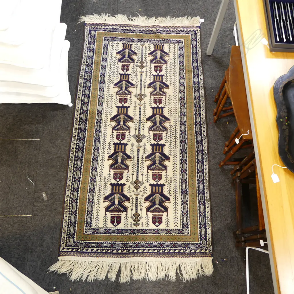 HAND KNOTTED ALL WOOL RUG 1720x900mm Image 1++