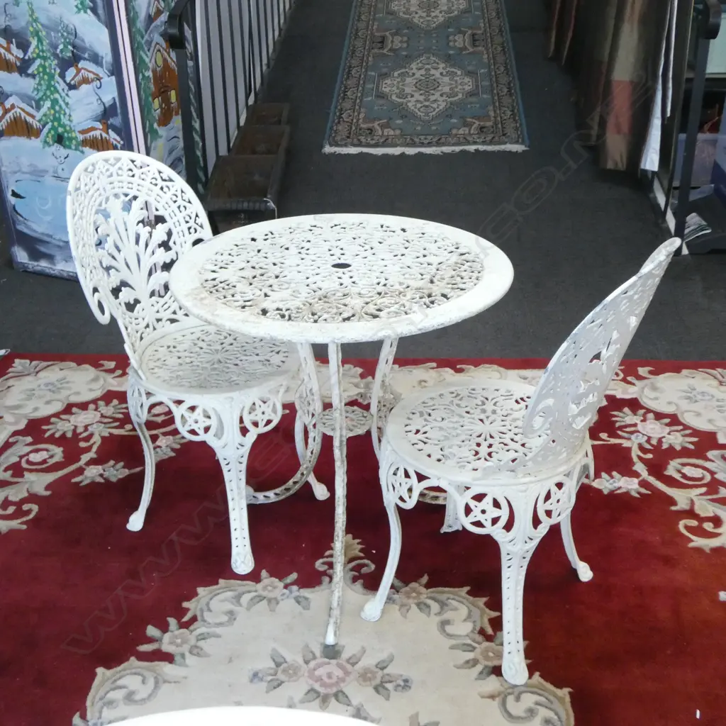 3 PCE WHITE METAL PATIO SET; TABLE & PR CHAIRS Image 1++