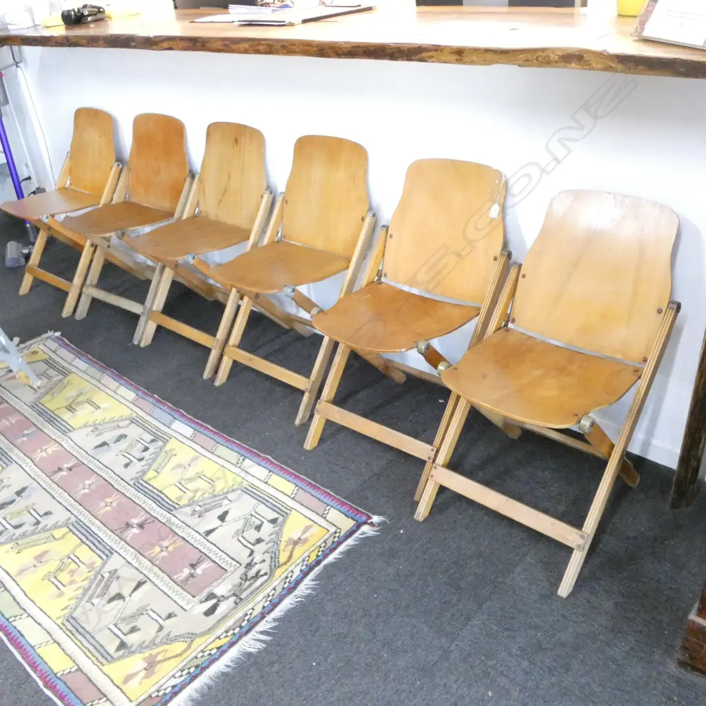 6 STORKLINE PLYWOOD FOLDING CHAIRS Image 1++