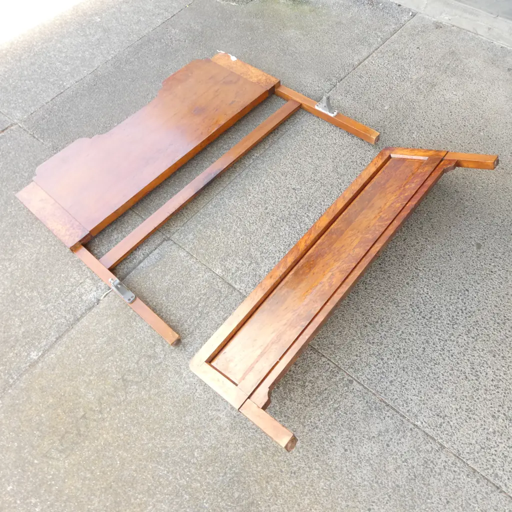 DECO MOTTLED KAURI BEDFRAME 1380x1140mm Image 1++