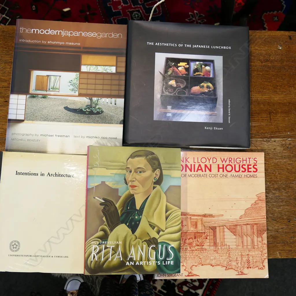5 ASST ART REFERENCE VOLUMES  Image 1++