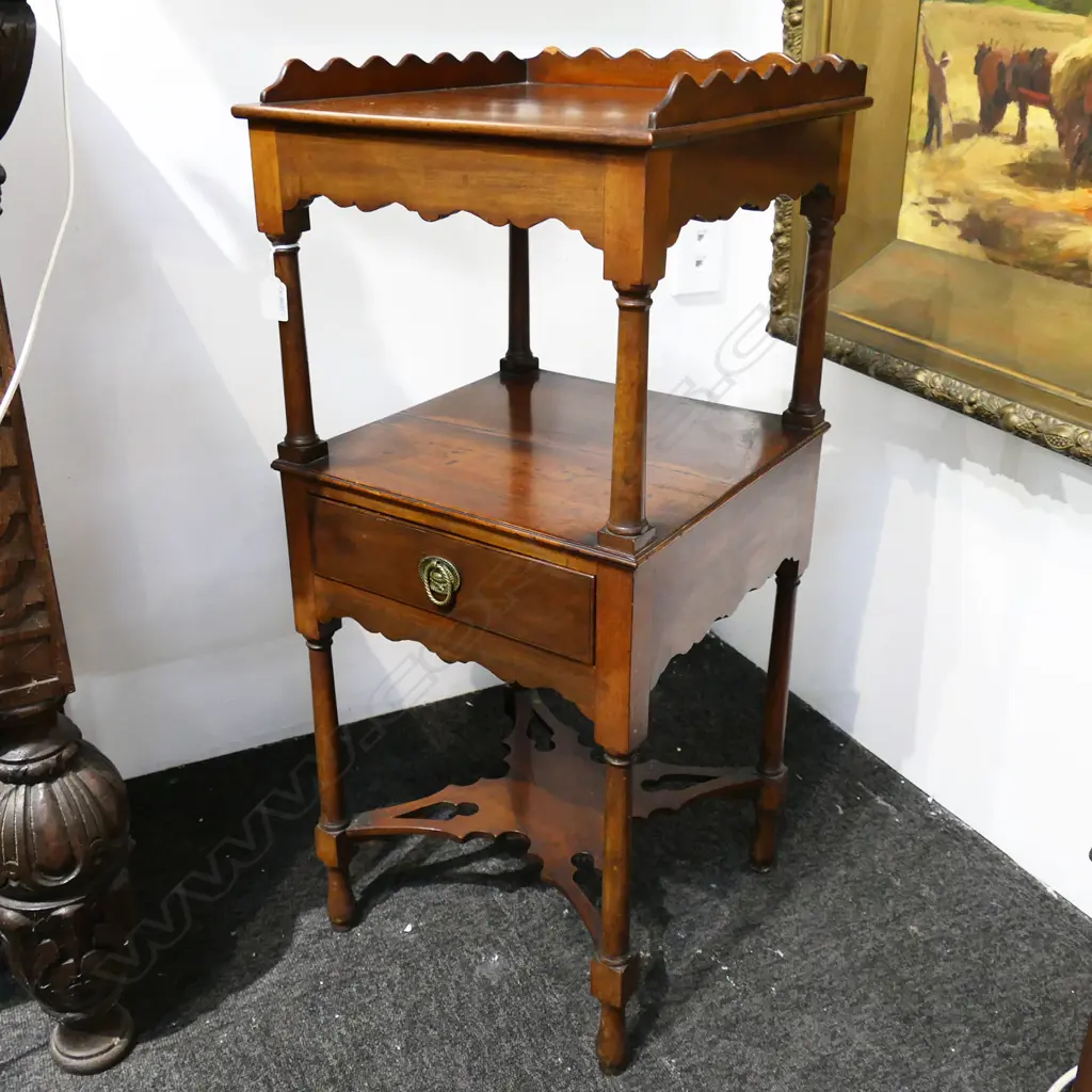 GEORGIAN MAHOGANY NIGHT STAND, 375x380x845mm Image 1++