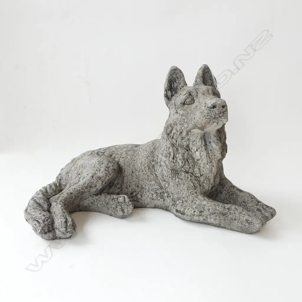 Concrete Alsatian dog L.370mm. 10kg Image 1++