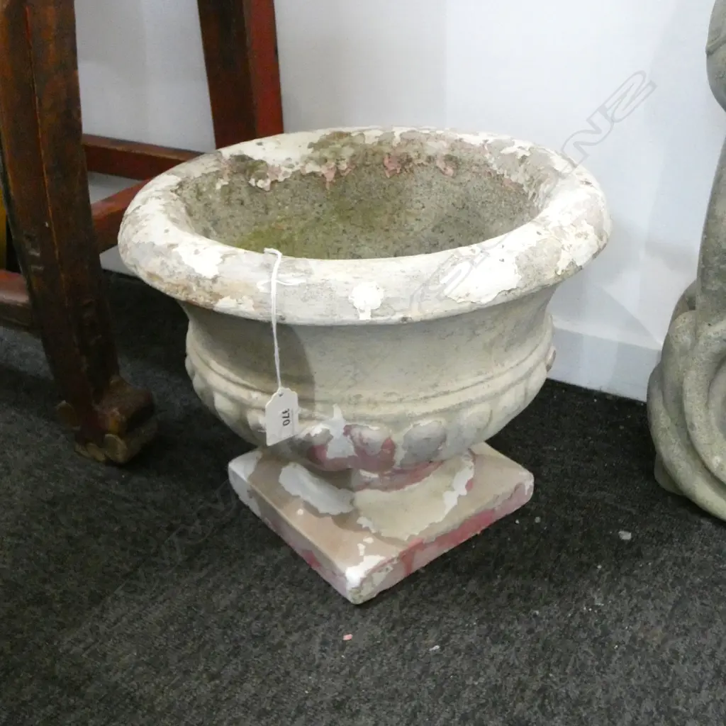 CONCRETE CAMPANA URN PLANTER H.300mm, 360mm dia Image 1++
