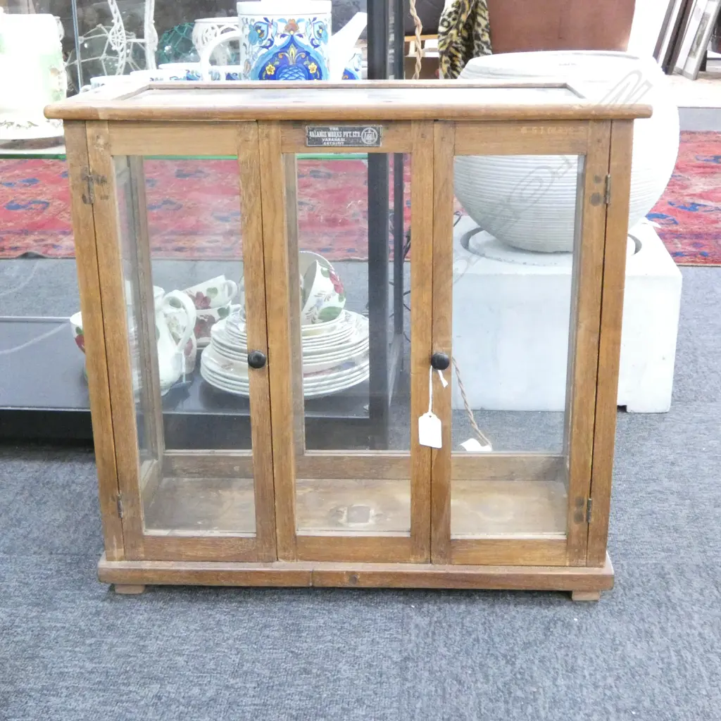 VINTAGE GLAZED DISPLAY CABINET 545x245x520mm Image 1++