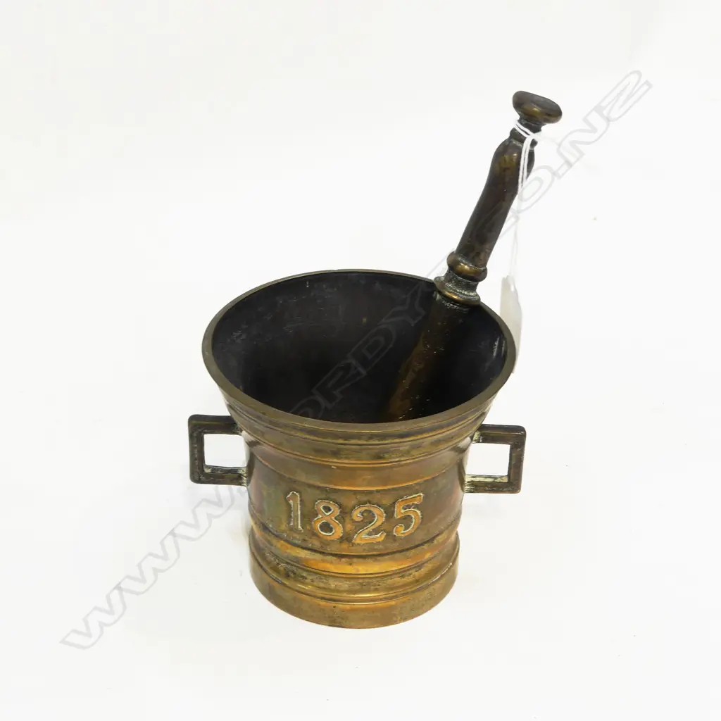 BRASS MORTAR & PESTLE Image 1++