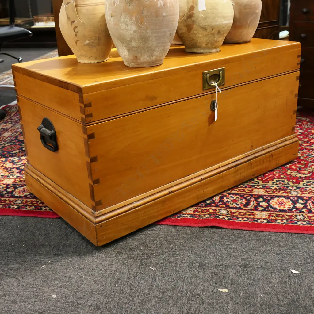 BLANKET CHEST 860x440x440mm Image 1++