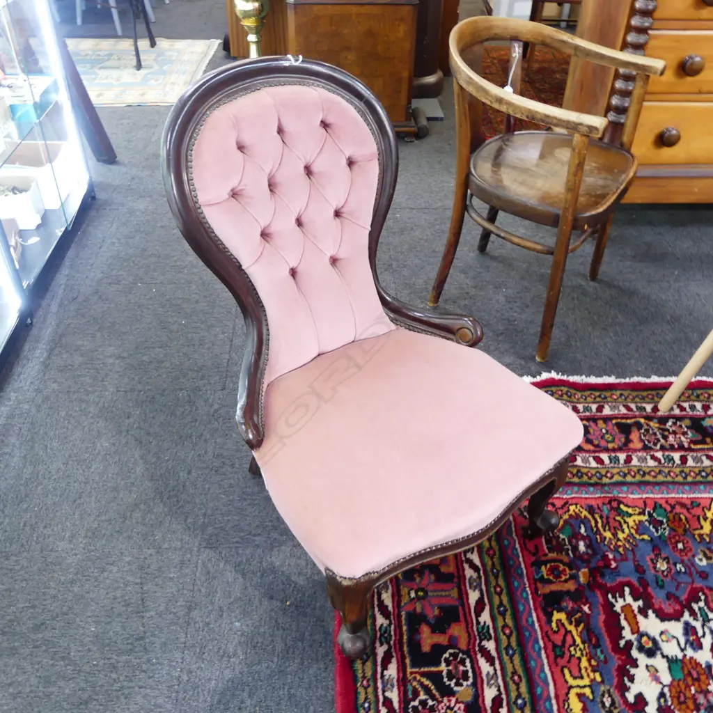 VICTORIAN GRANDMOTHERS CHAIR Image 1++