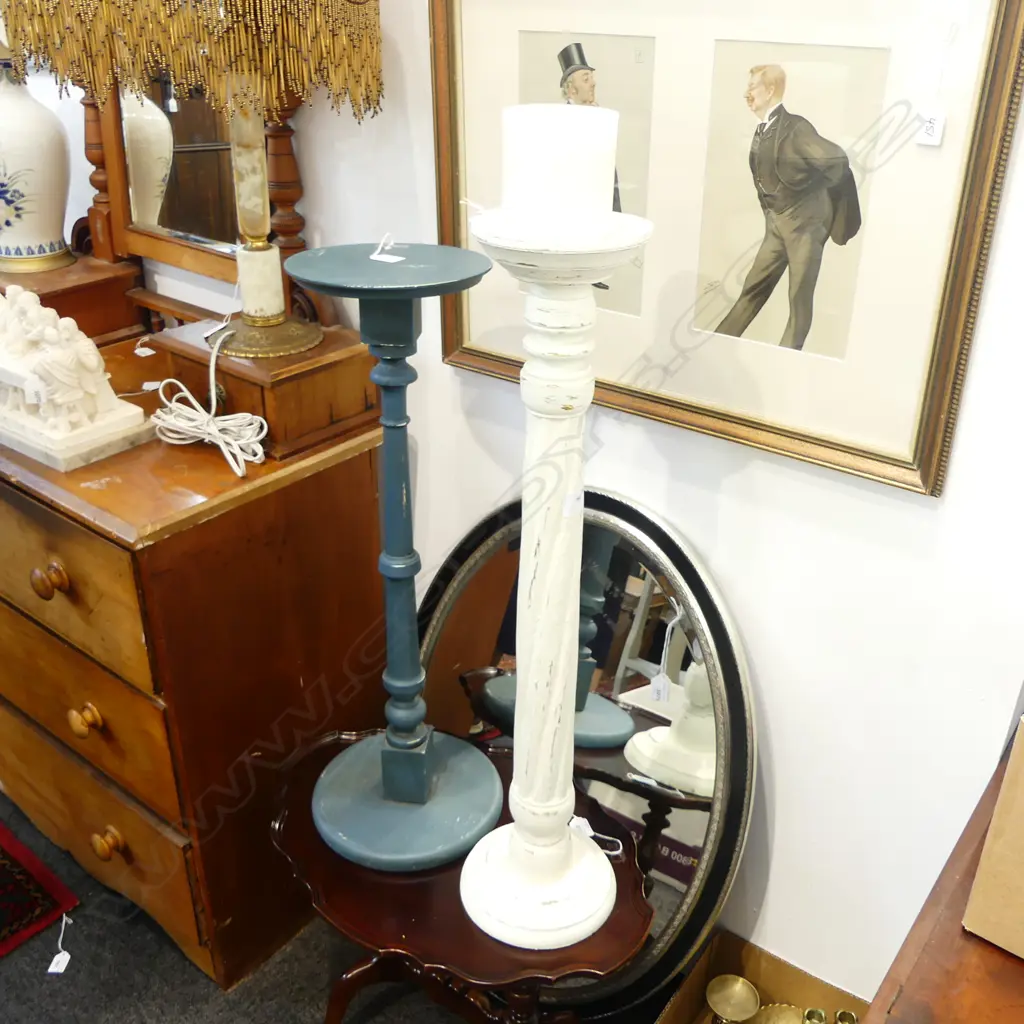COLUMN FORM CANDLE STICK w. STAND H.730mm Image 1++