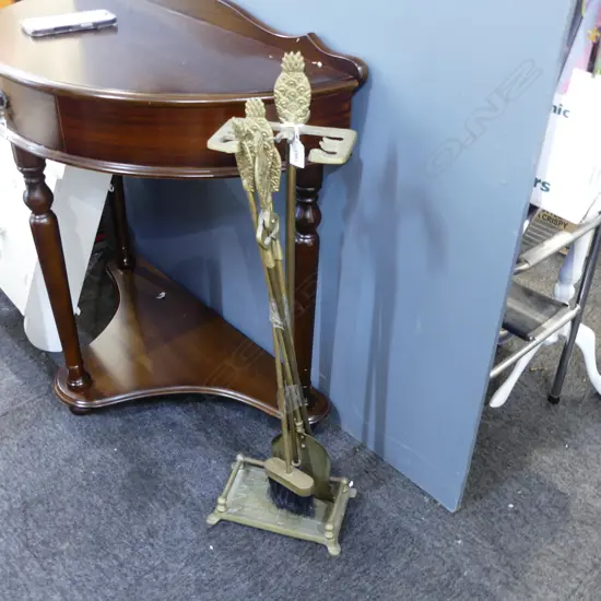 BRASS FIRE TIDY
