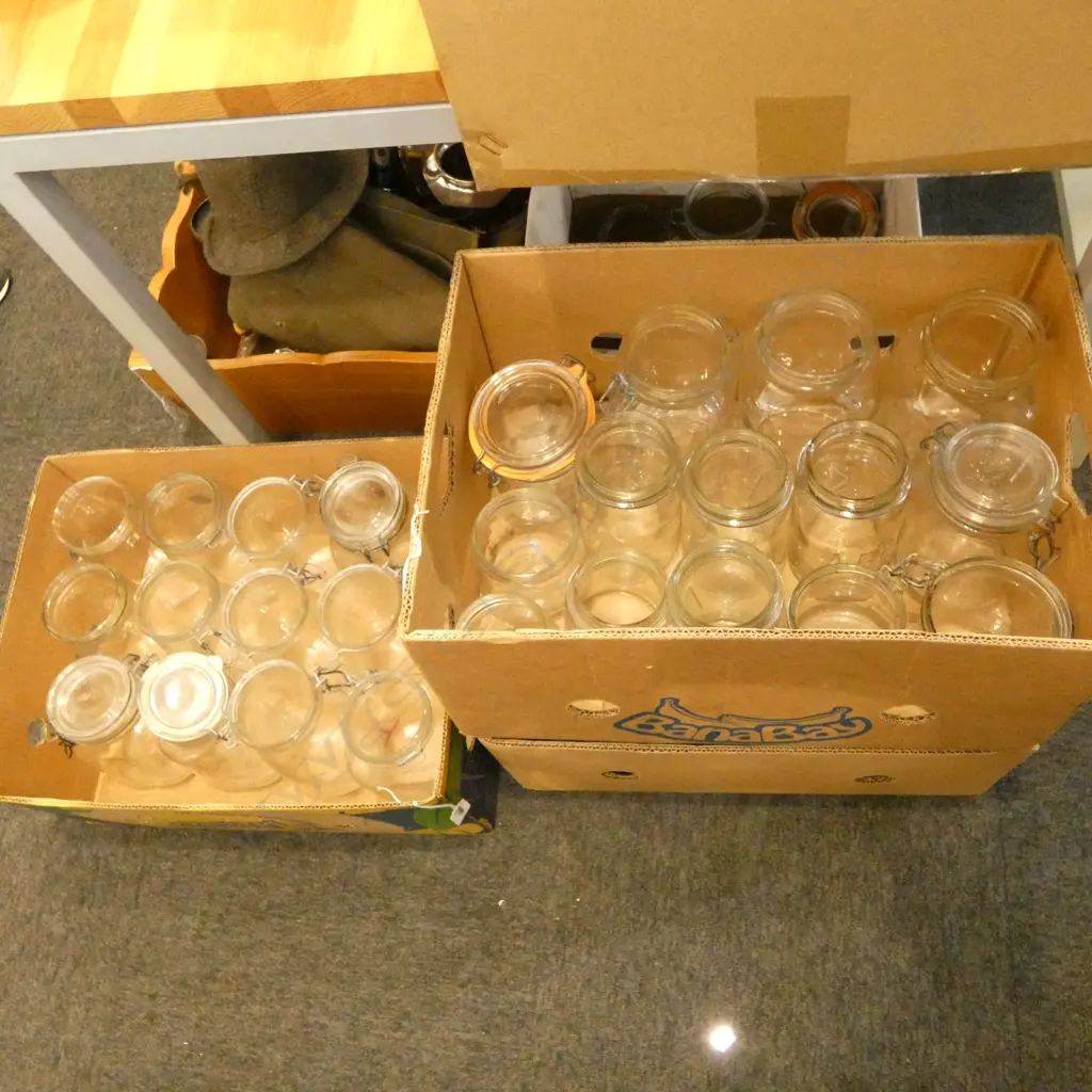 4 BOXES  OF AGEE PRESERVE JARS LIDS & FITTINGS   Image 1++