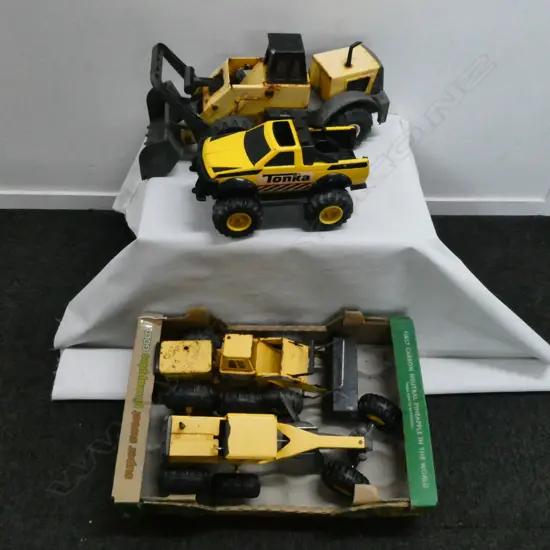 4 TONKA TOYS