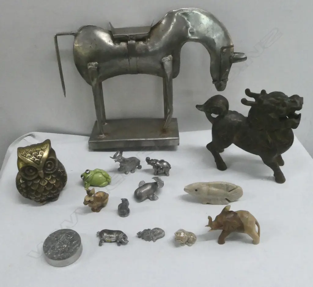 ASST ANIMAL ORNAMENTS; 2 BRASS, 1 TIN HORSE, etc Image 1++