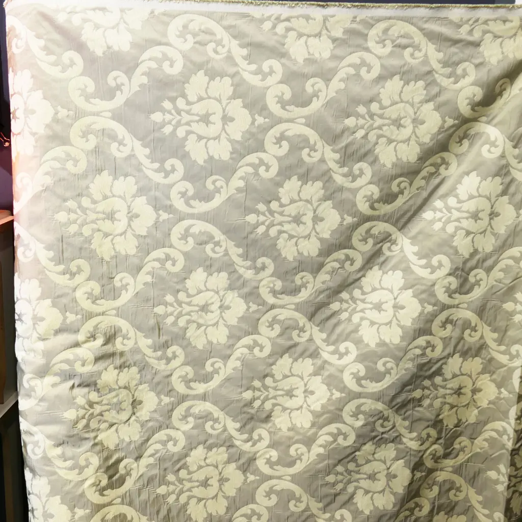 FABRIC BOLT; PEARL DAMASK  Image 1++