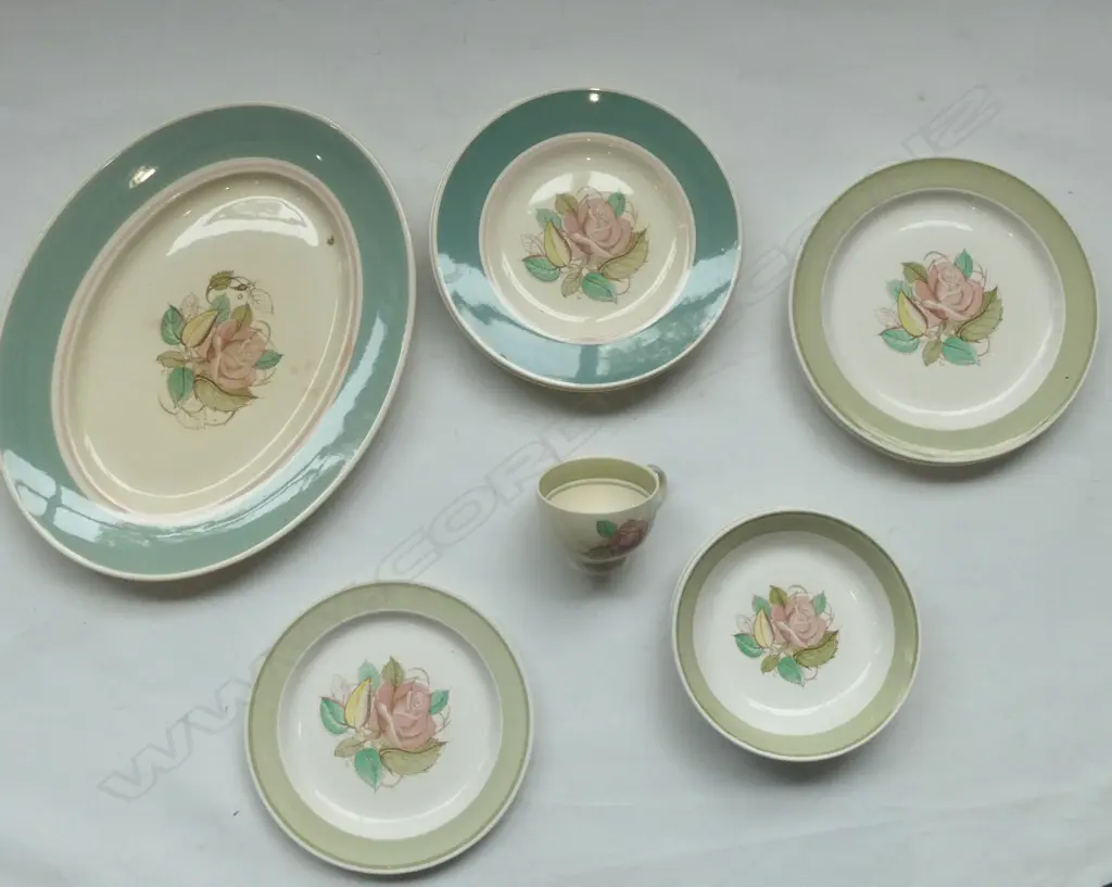 13PCS SUSIE COOPER ‘PATRICIA ROSE’ DINNER WARE INCLUDES DINNER PLATES ETC   Image 1++